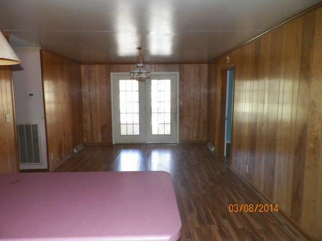 3895 Albert Matthews Road Columbia, TN 38401 - Photo 5 of 13 Eat in Area of Kitchen