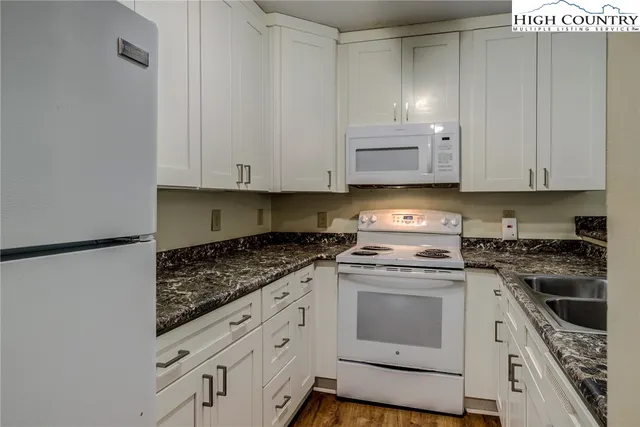 $315,000 | 200 Pilgrims Way, Unit 21, Boone, NC 28607