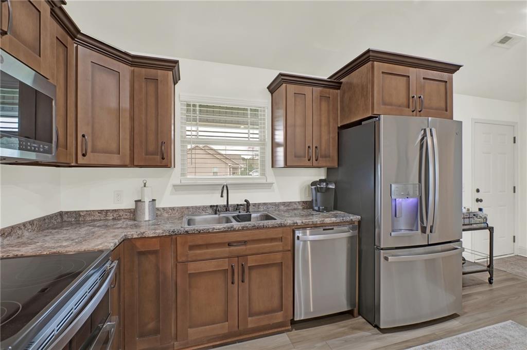 210 Madison Drive Southwest Calhoun, GA 30701 - Photo 13 of 31