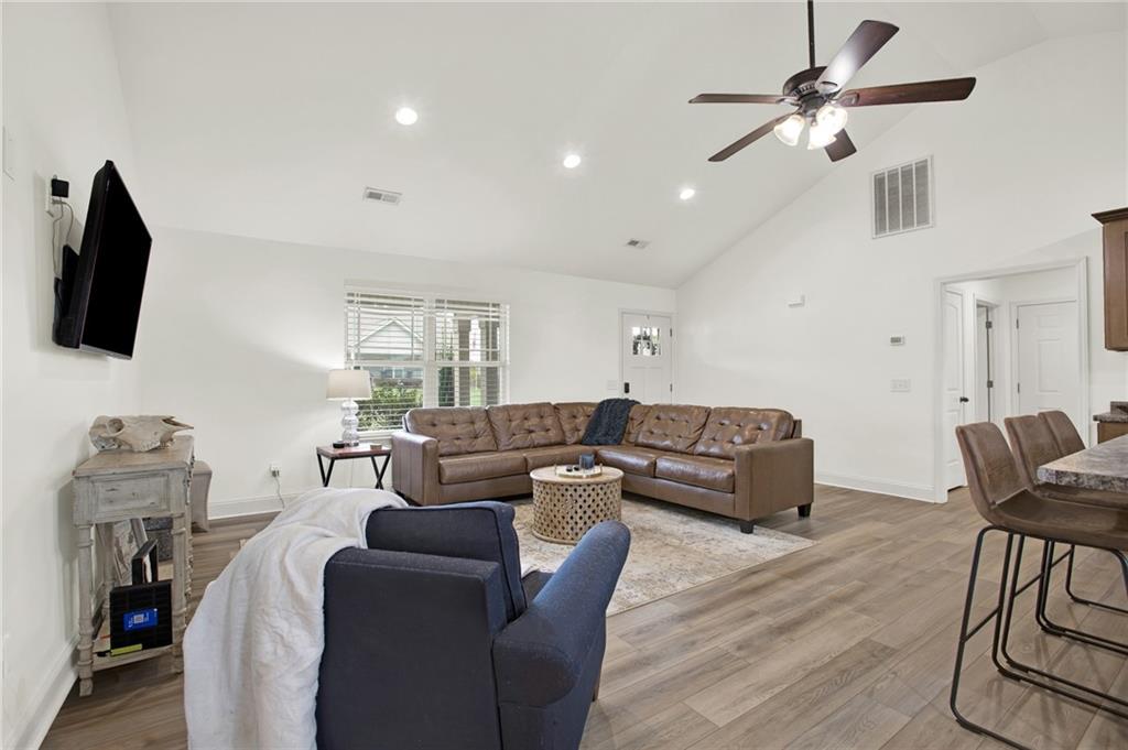 210 Madison Drive Southwest Calhoun, GA 30701 - Photo 7 of 31