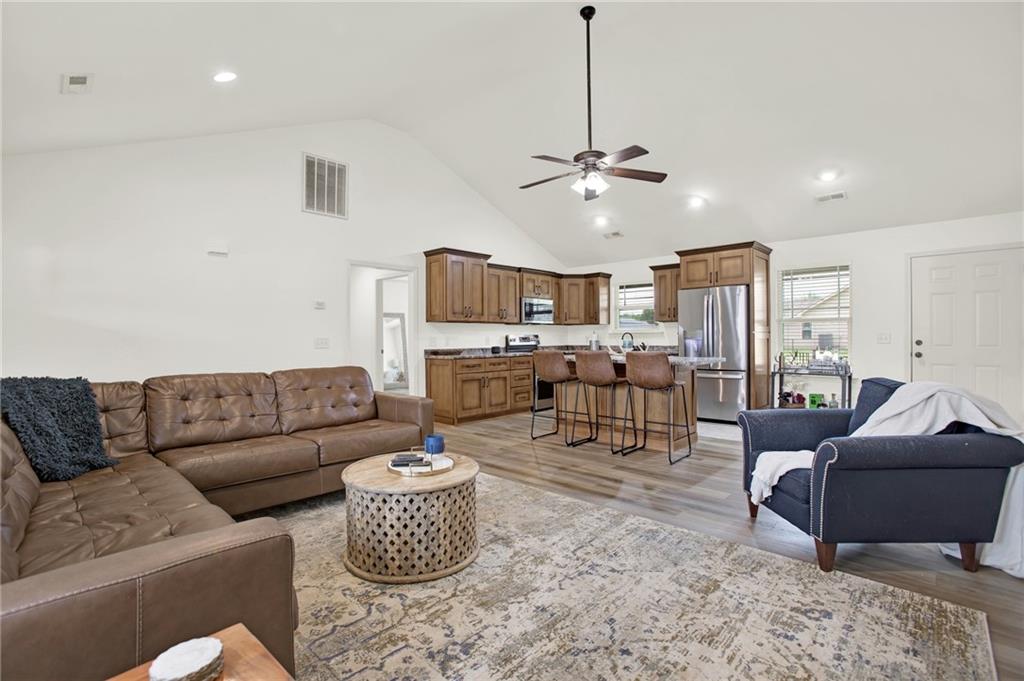 210 Madison Drive Southwest Calhoun, GA 30701 - Photo 8 of 31