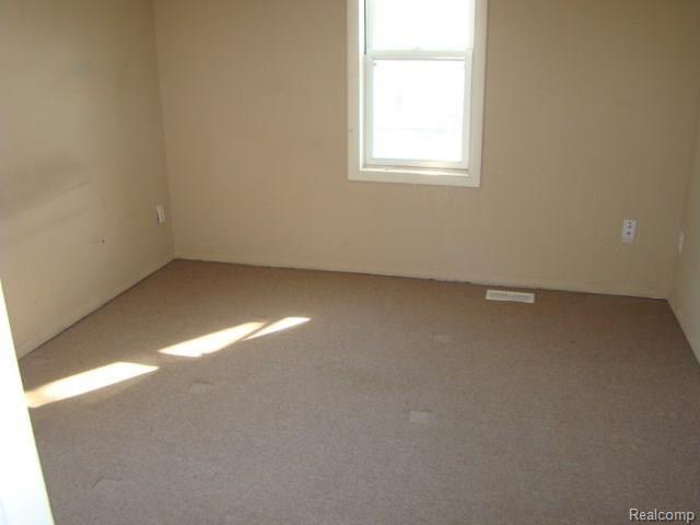3151 Harrison Avenue Rochester, MI 48307 - Photo 7 of 28 DSC06763.jpg