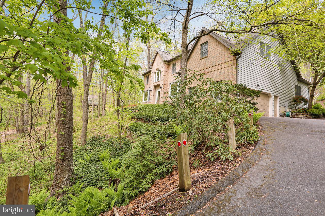 8 Quail Ridge Drive Reading, PA 19607 - Photo 2 of 44