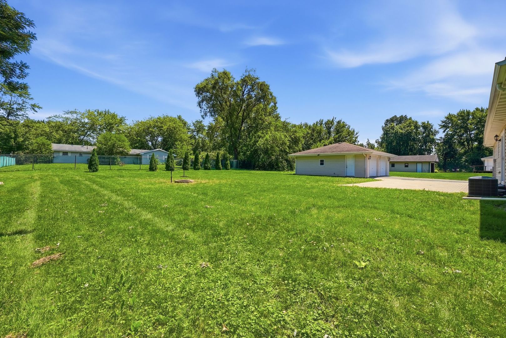 2420 Von Esch Road Joliet, IL 60431 - Photo 27 of 33
