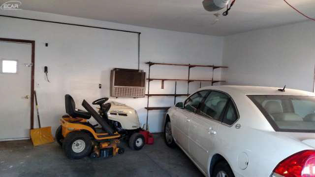 2104 South Center Road Burton, MI 48519 - Photo 11 of 12 20452961-10.JPG