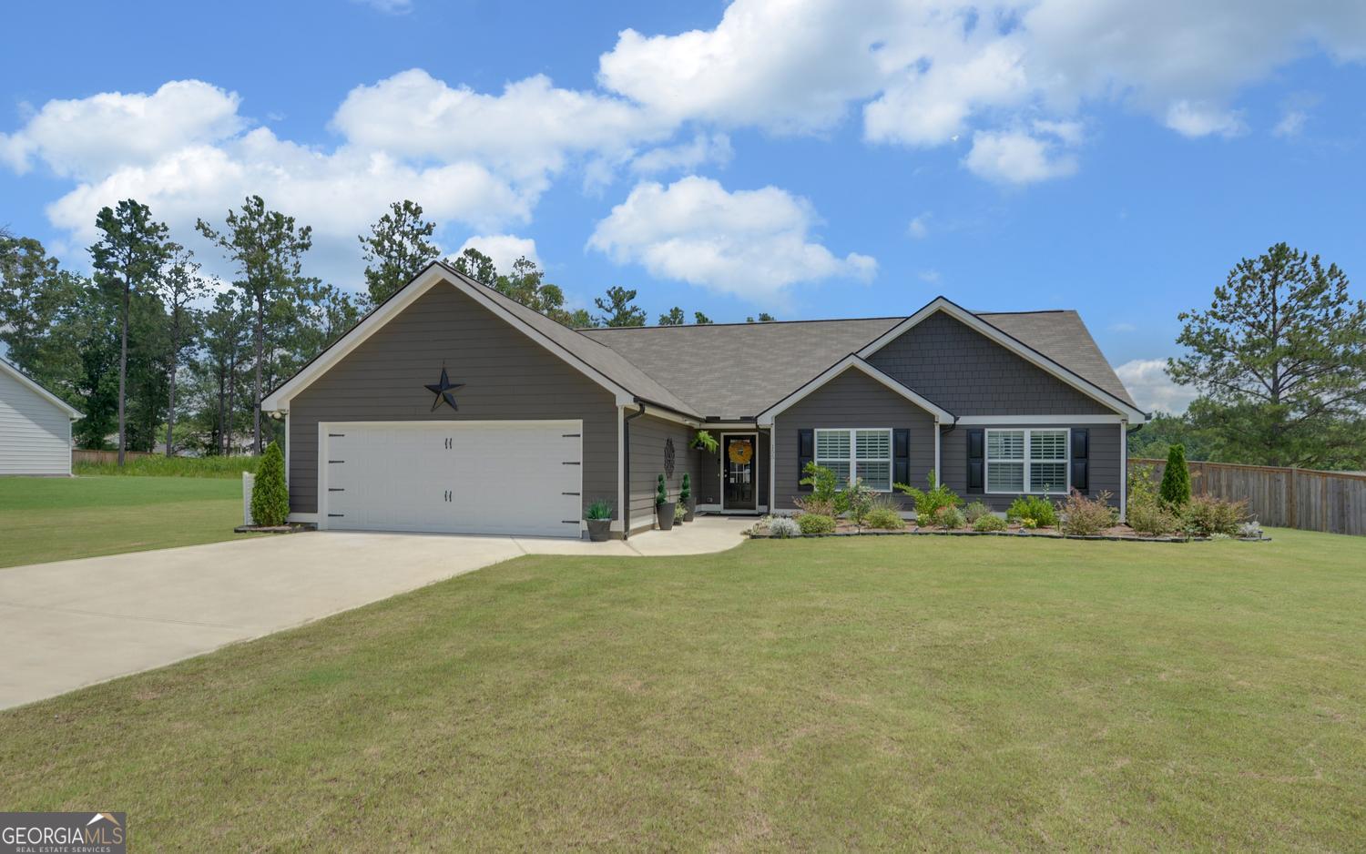 155 Joseph Lane Hartwell, GA 30643 - Photo 1 of 42