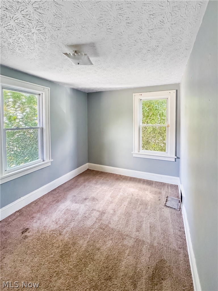 2041 13th Street Southwest Akron, OH 44314 - Photo 15 of 20