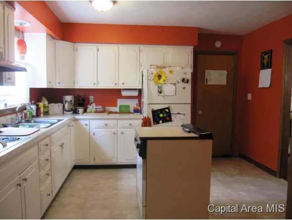 1716 West Governor Street Springfield, IL 62704 - Photo 5 of 11 Gallery Image 5