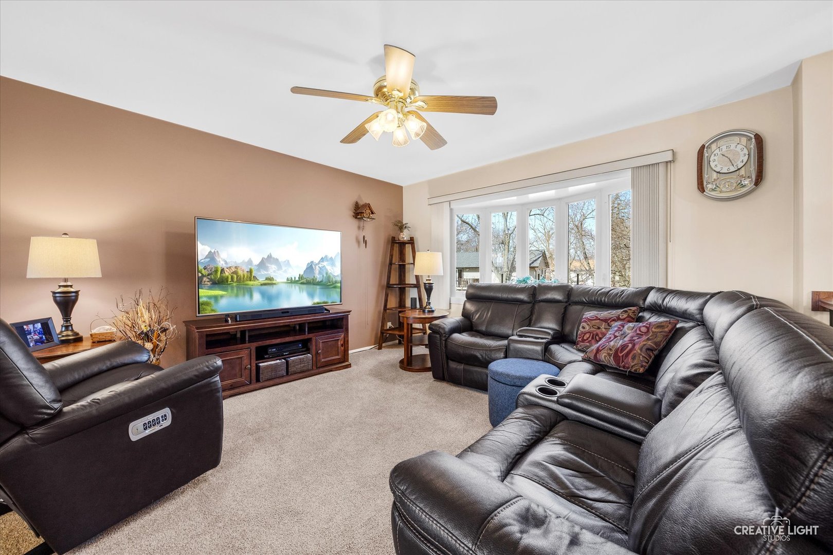 539 Ridge Place Streamwood, IL 60107 - Photo 3 of 30 Gallery Image 3
