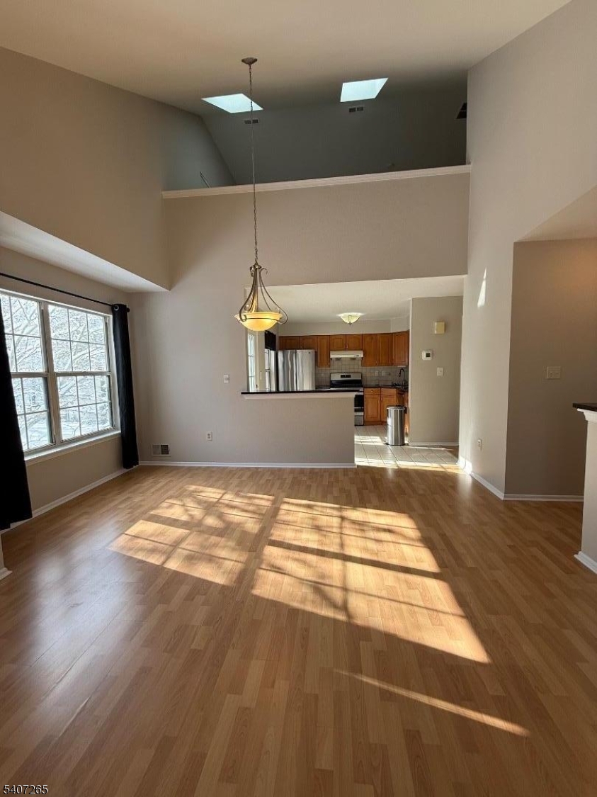 2710 Packer Court Bridgewater, NJ 08807 - Photo 7 of 29