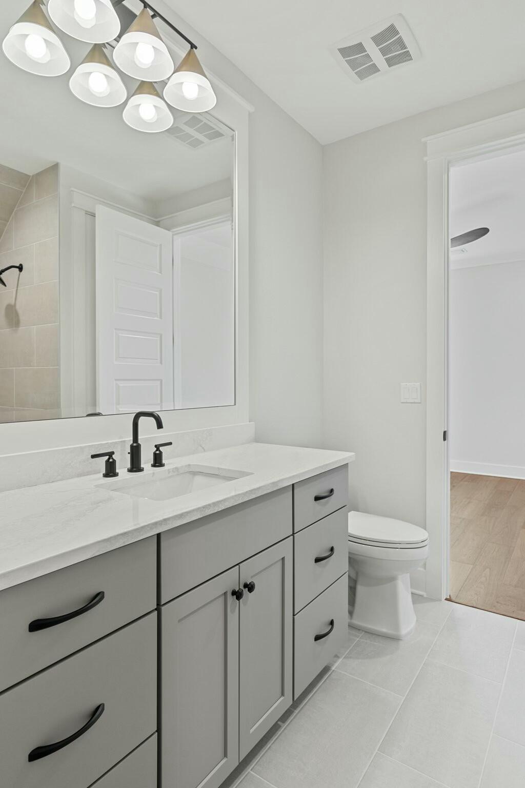 57 Revana Way Freeport, FL 32439 - Photo 37 of 38 57 Revama way upstairs bath