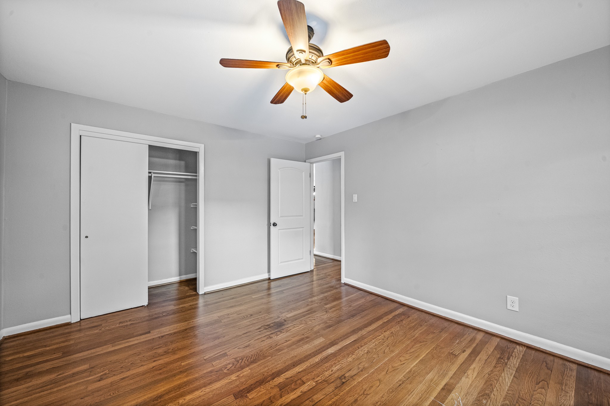 5606 Warm Springs Road Houston, TX 77035 - Photo 25 of 37 Gallery Image 25