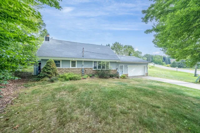 $419,500 | 7914 West Royal Road, Canadian Lakes, MI 49346