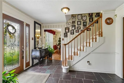 $350,000 | 19 Park Timbers Drive, New Orleans, LA 70114