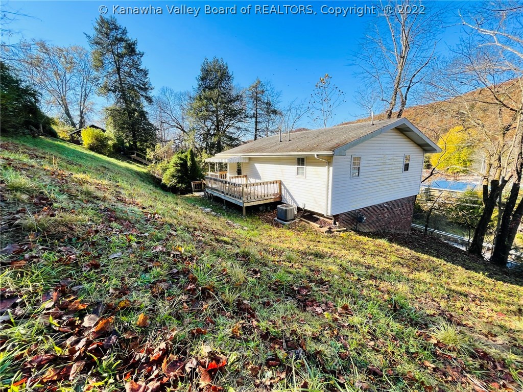 107 North Pinch Road Elkview, WV 25071 - Photo 1 of 21 Gallery Image 1