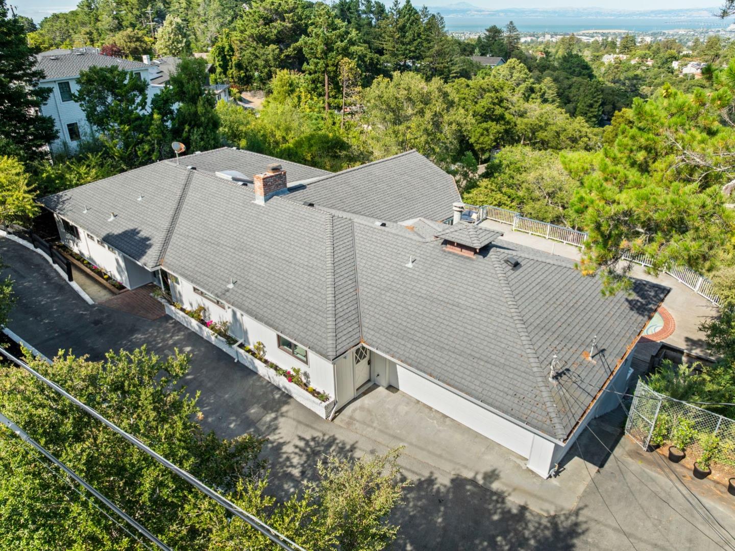 1407 Carlton Road Hillsborough, CA 94010 - Photo 5 of 113