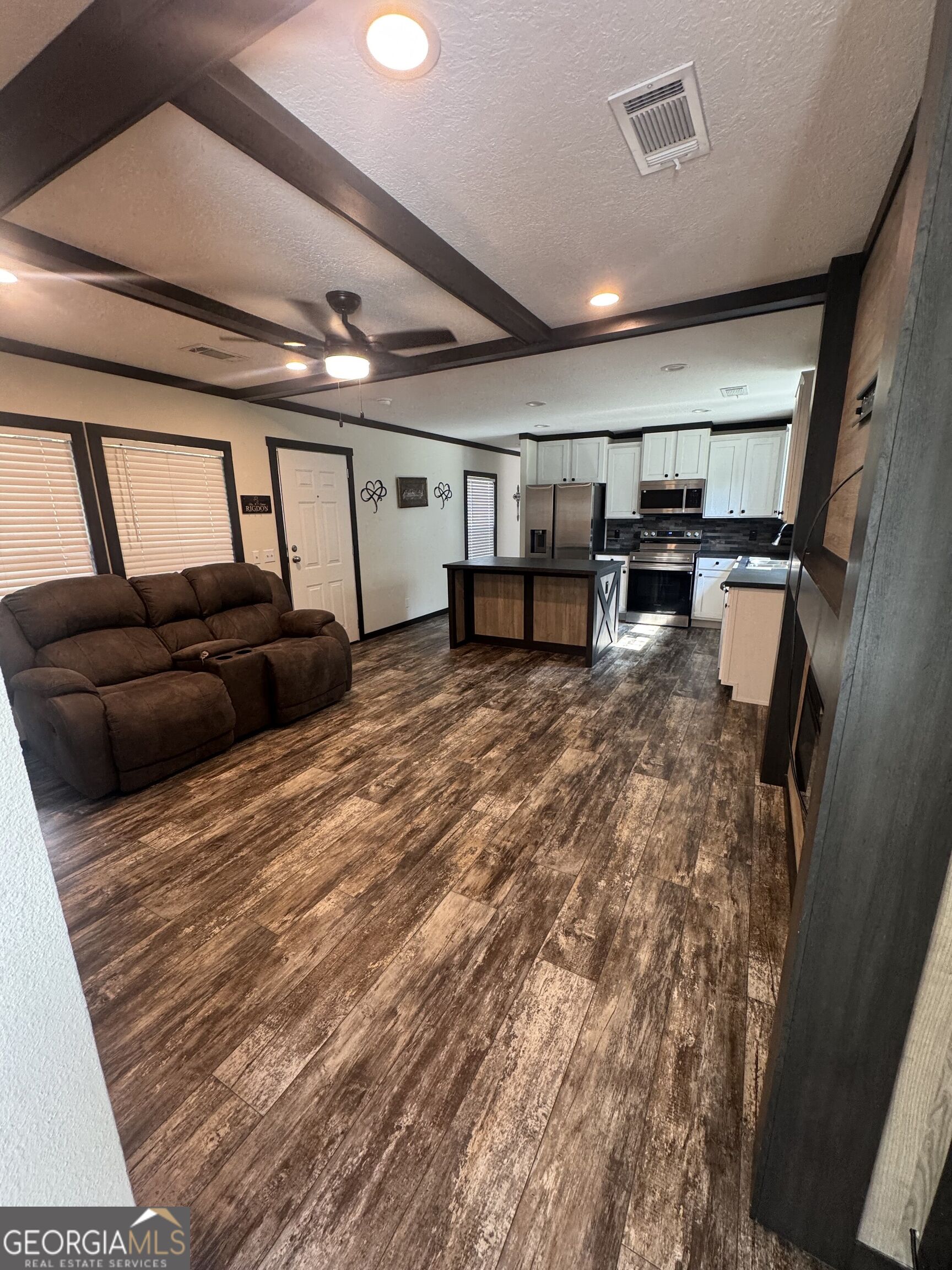1164 Pine Valley Road Waycross, GA 31503 - Photo 8 of 23 Gallery Image 8