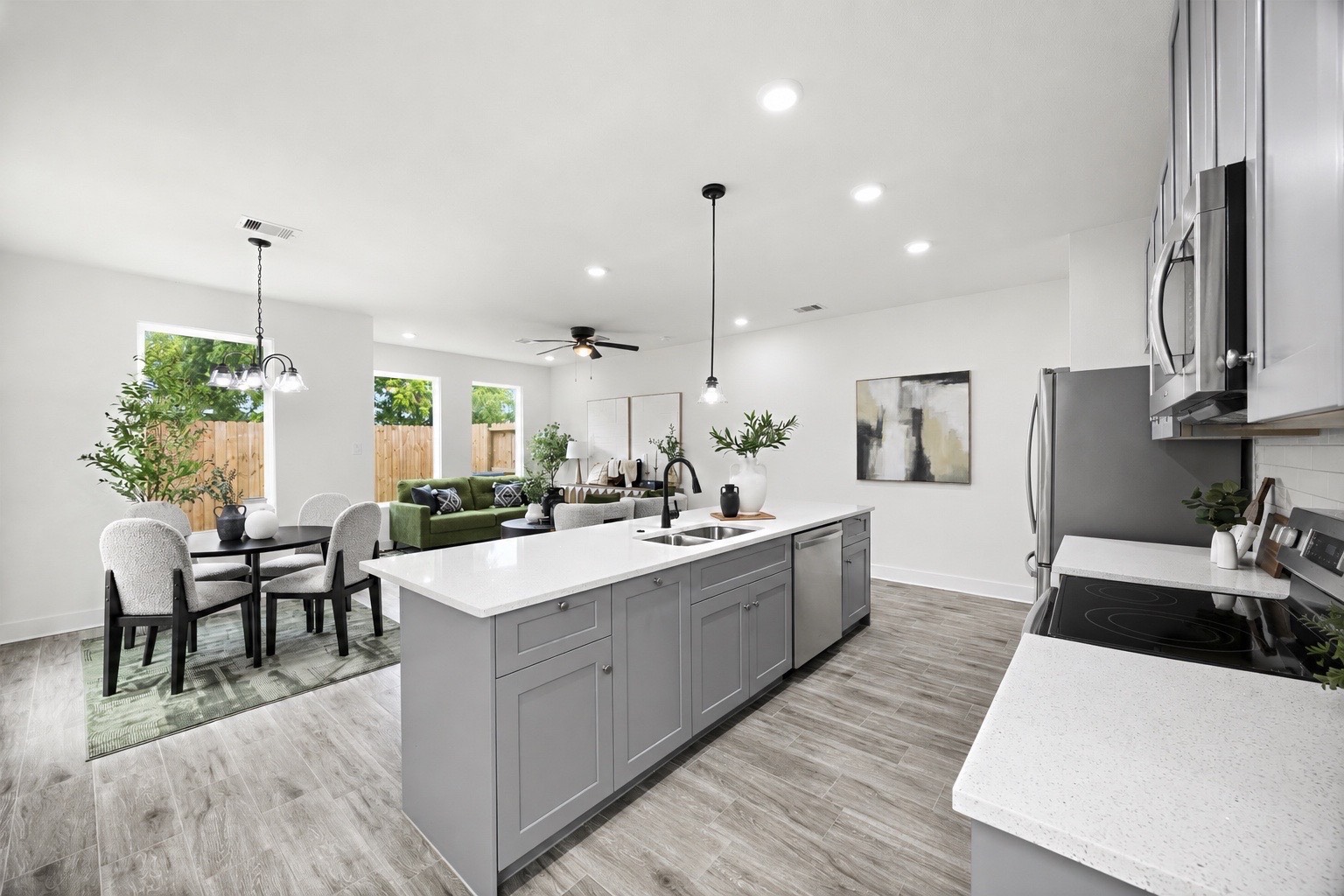 8445 Furray Road, Unit A/B Houston, TX 77028 - Photo 9 of 37 Gallery Image 9