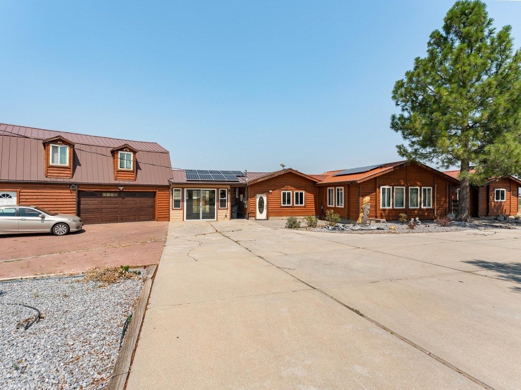 1821 Lichens Road Montague, CA 96064 - Photo 1 of 28 Gallery Image 1