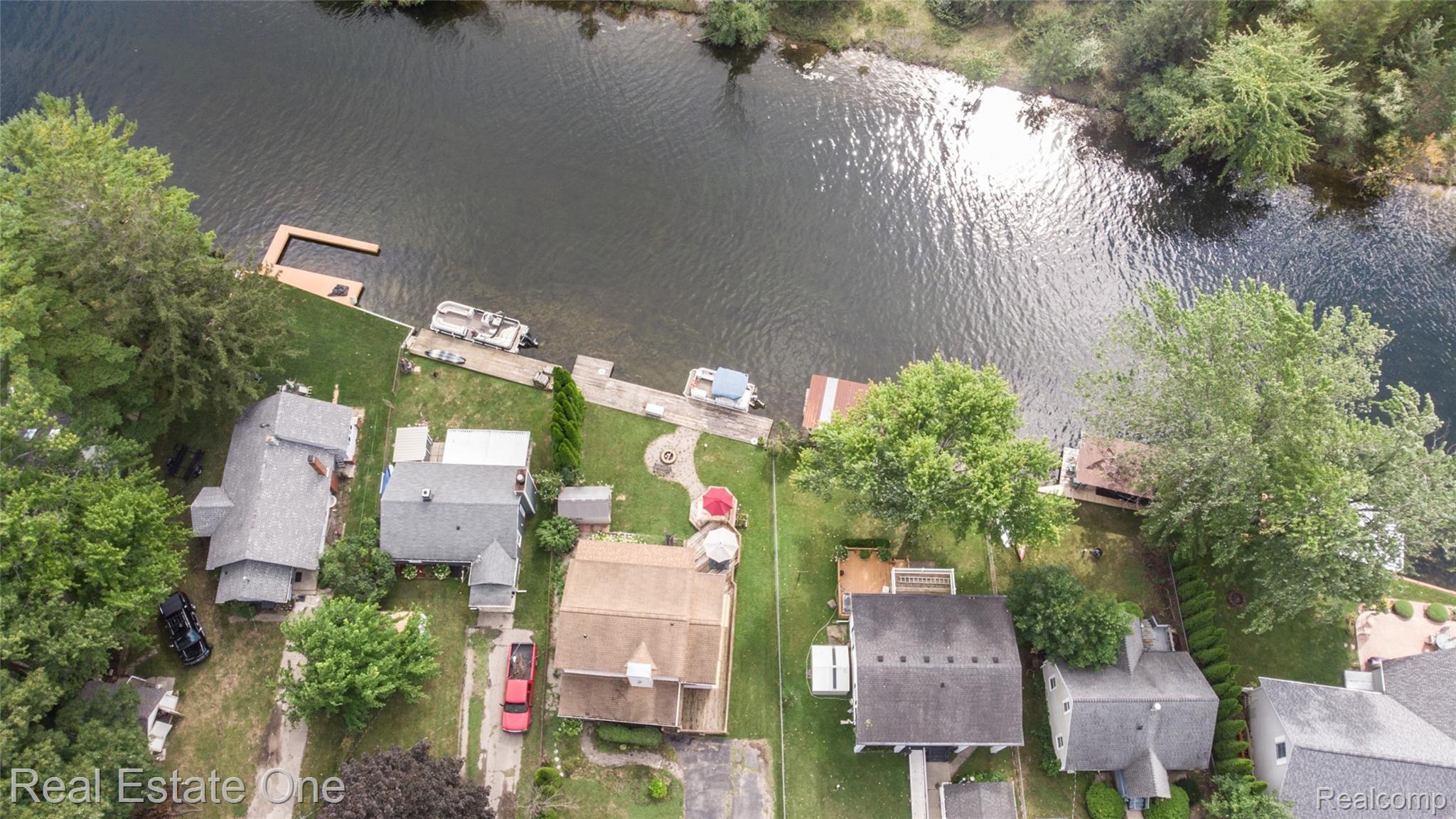 9108 Mcgregor Road Pinckney, MI 48169 - Photo 43 of 48 aero_dji_0283.jpg