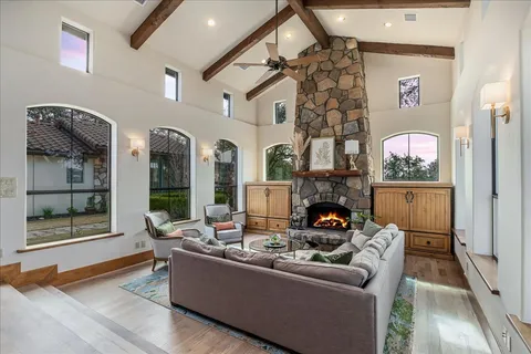 $1,999,000 | 2808-2804 Fall Creek Estates Drive, Spicewood, TX 78669