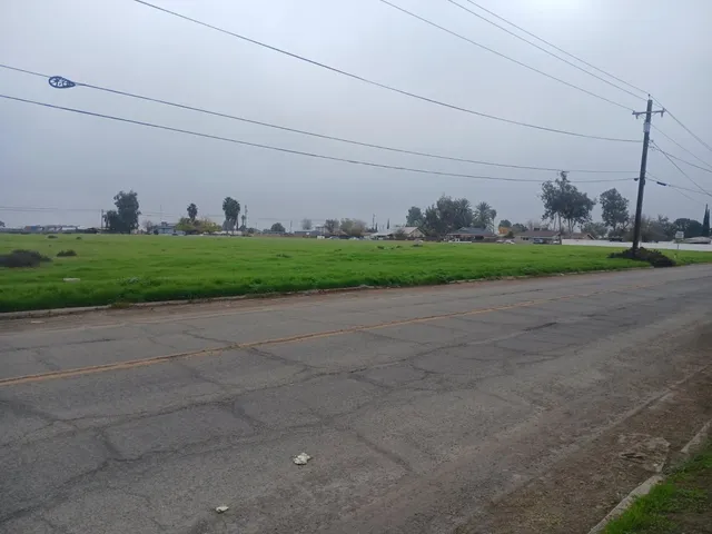 a view of a big yard