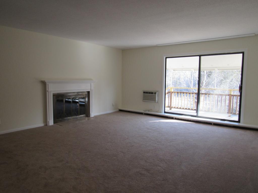 198 North Main Street, Unit 4 Rutland, VT 05701 - Photo 2 of 20