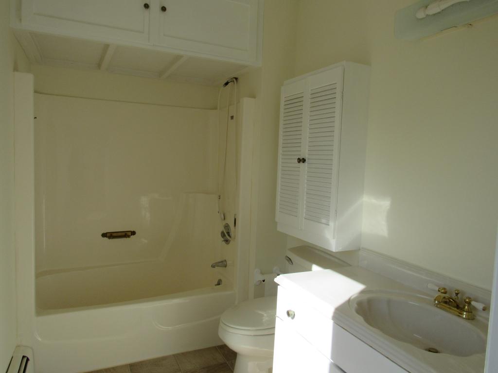 198 North Main Street, Unit 4 Rutland, VT 05701 - Photo 16 of 20