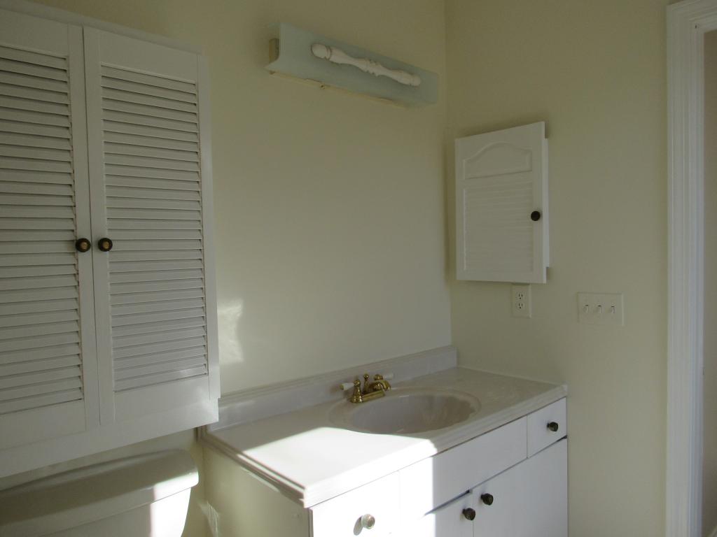 198 North Main Street, Unit 4 Rutland, VT 05701 - Photo 18 of 20