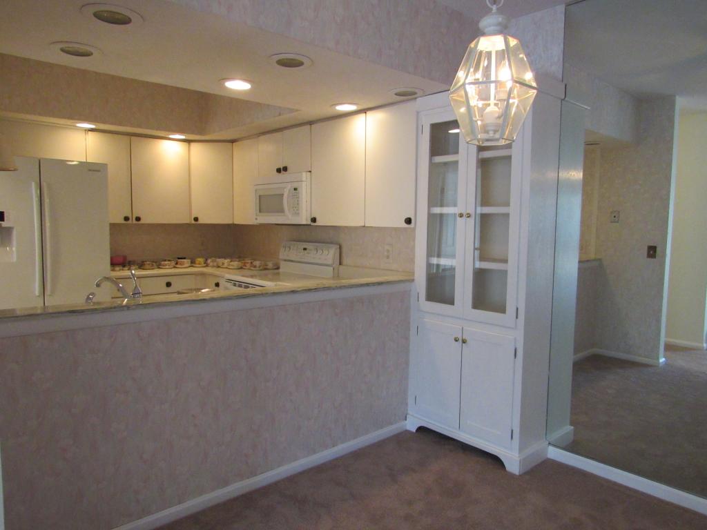 198 North Main Street, Unit 4 Rutland, VT 05701 - Photo 6 of 20
