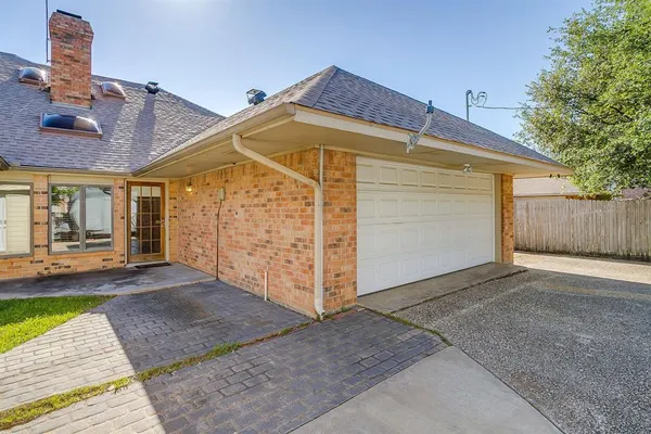 $3,000 | 4013 Timberidge Drive, Irving, TX 75038