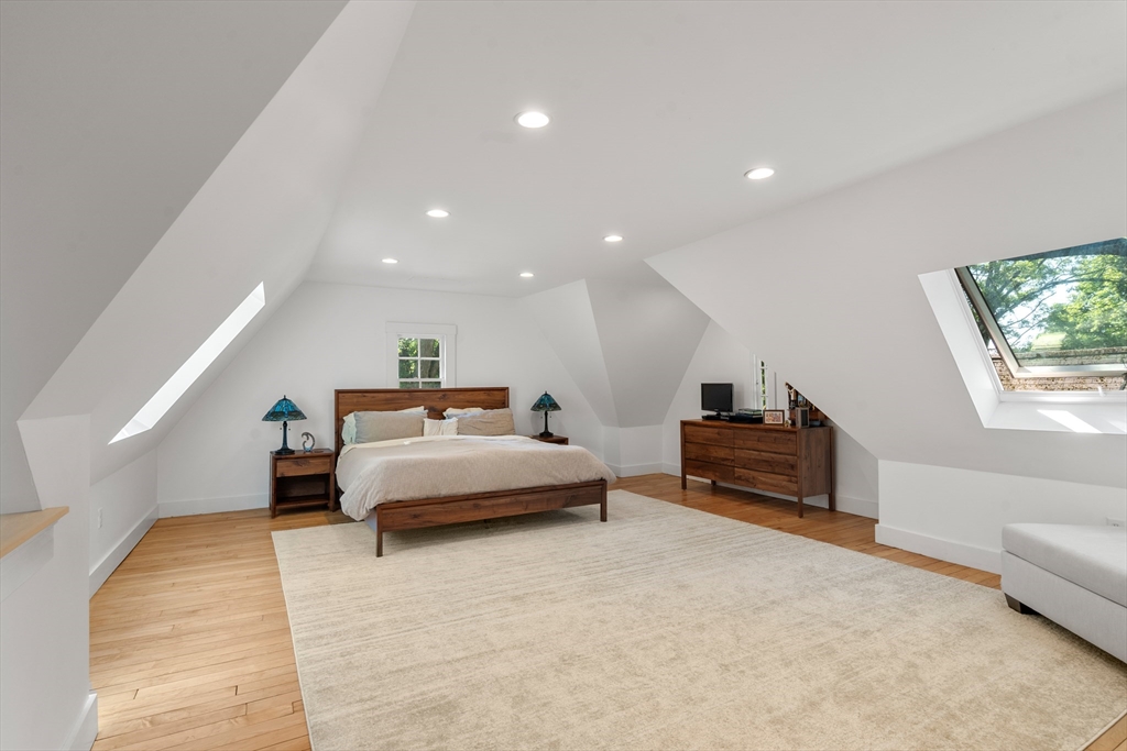 601 Walnut Street Newton, MA 02460 - Photo 13 of 21