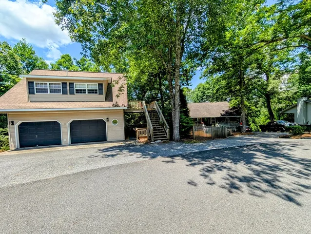 $524,900 | 95 Windjammer Drive, Hiawassee, GA 30546