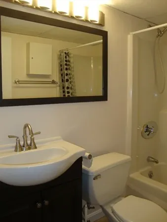 $3,500 | 1243 Beacon Street, Unit 3C, Brookline, MA 02446