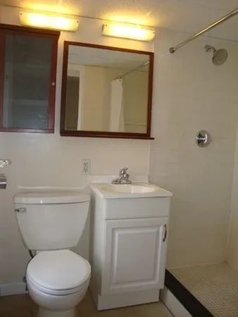 $3,500 | 1243 Beacon Street, Unit 3C, Brookline, MA 02446