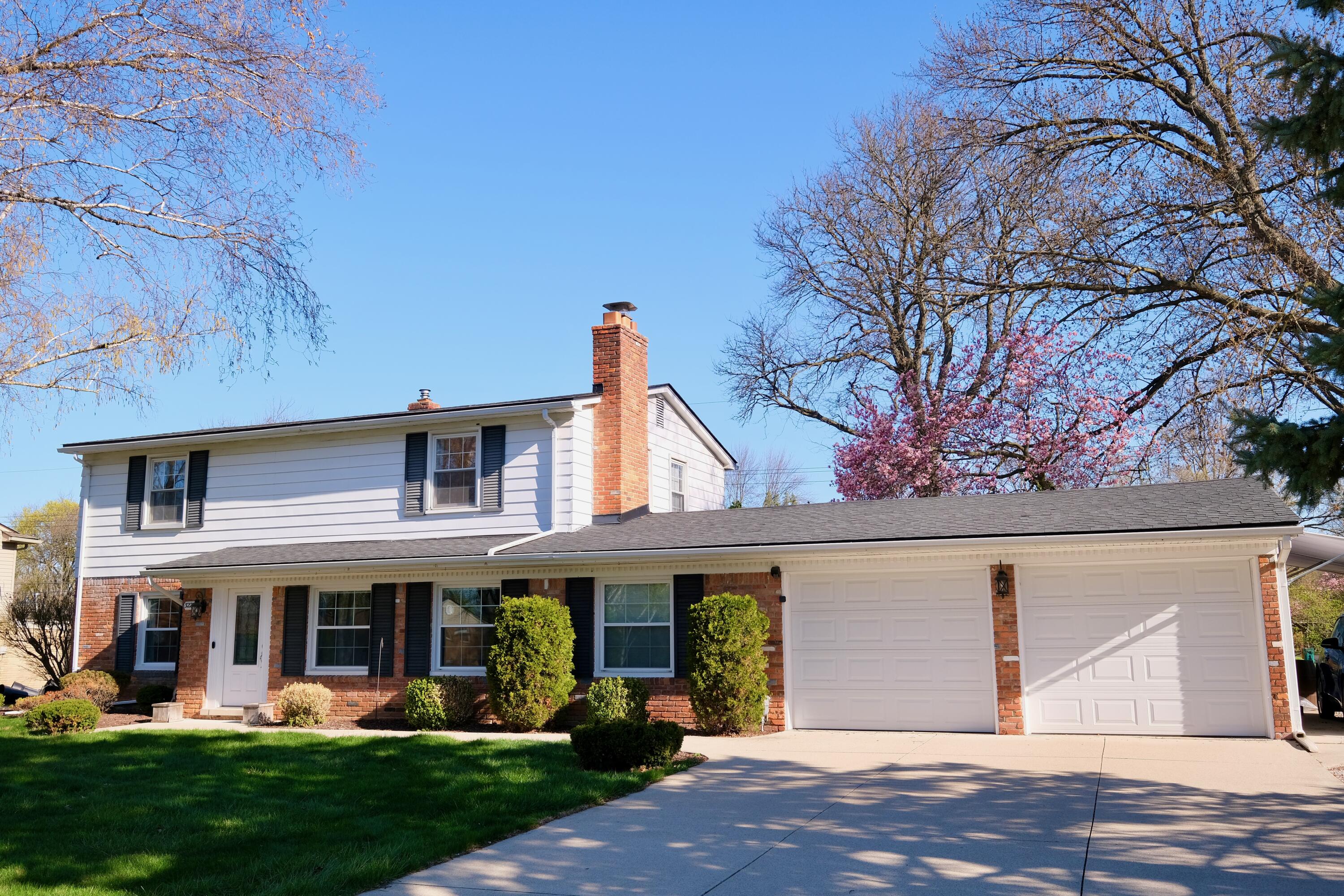32272 Hearthstone Road Farmington Hills, MI 48334 - Photo 1 of 43 House - Front - 1