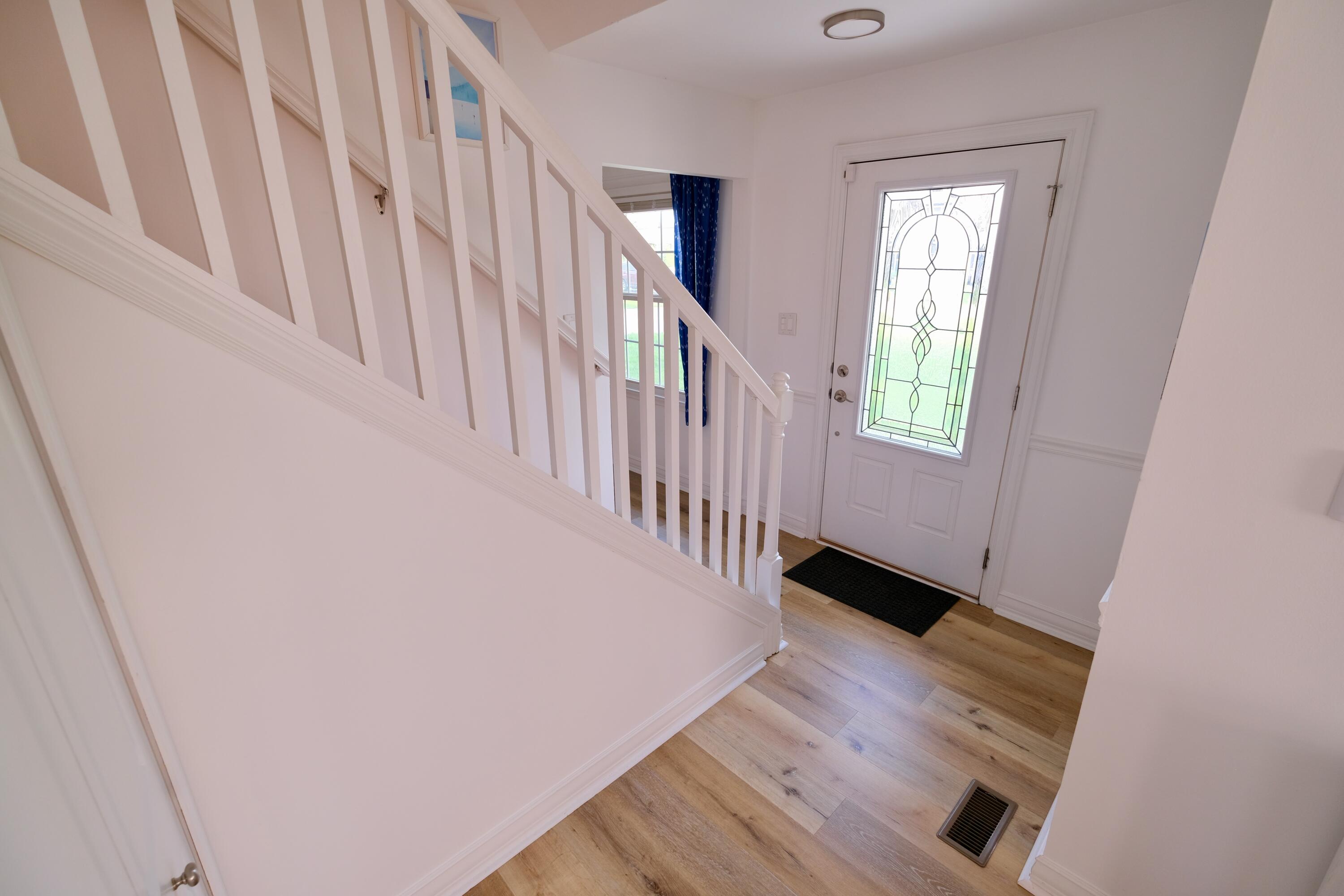 32272 Hearthstone Road Farmington Hills, MI 48334 - Photo 11 of 43 Downstairs Entry - 1