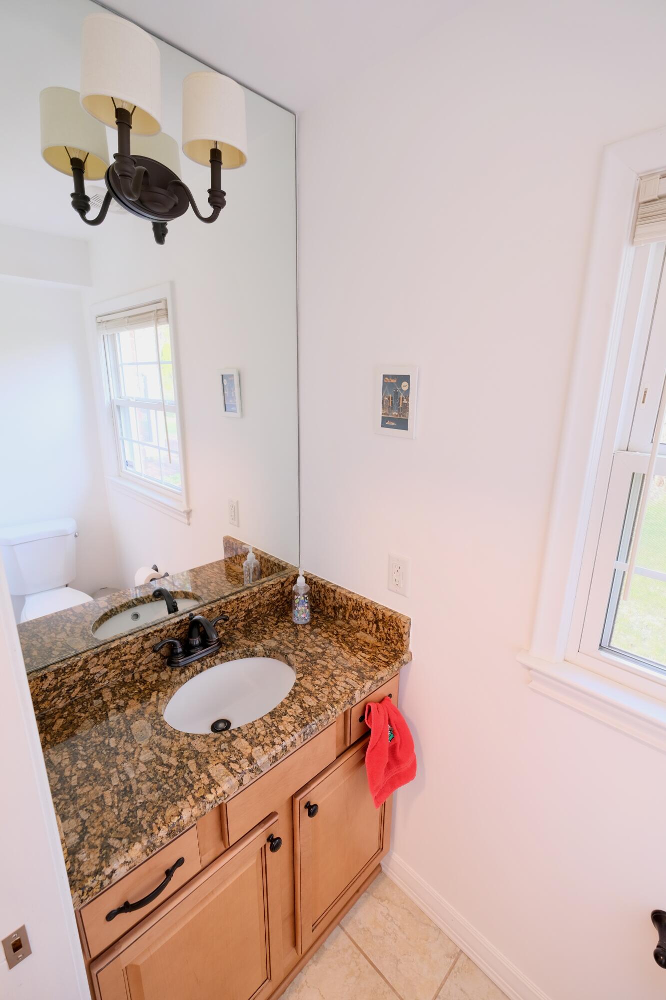 32272 Hearthstone Road Farmington Hills, MI 48334 - Photo 16 of 43 Downstairs Hallway - Half Bath - 5