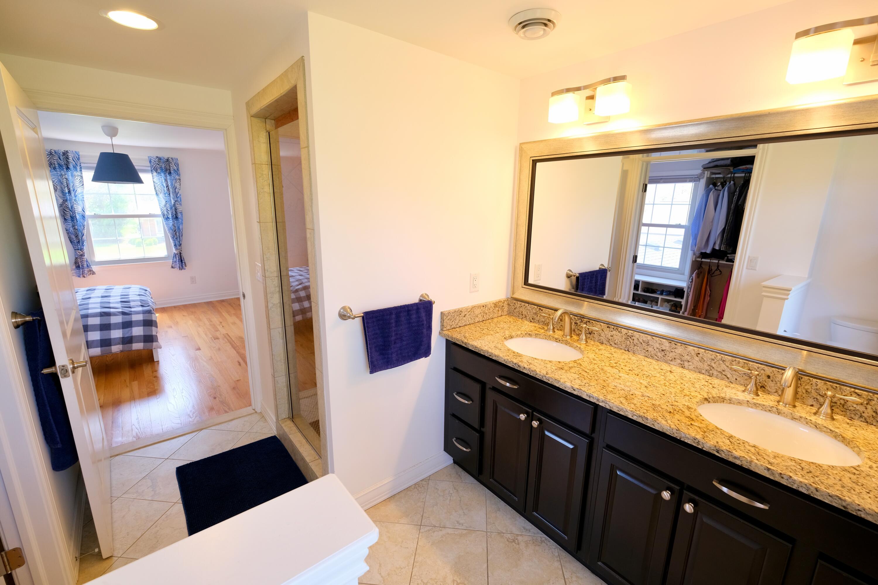 32272 Hearthstone Road Farmington Hills, MI 48334 - Photo 28 of 43 Bathroom 1 - Master - 1
