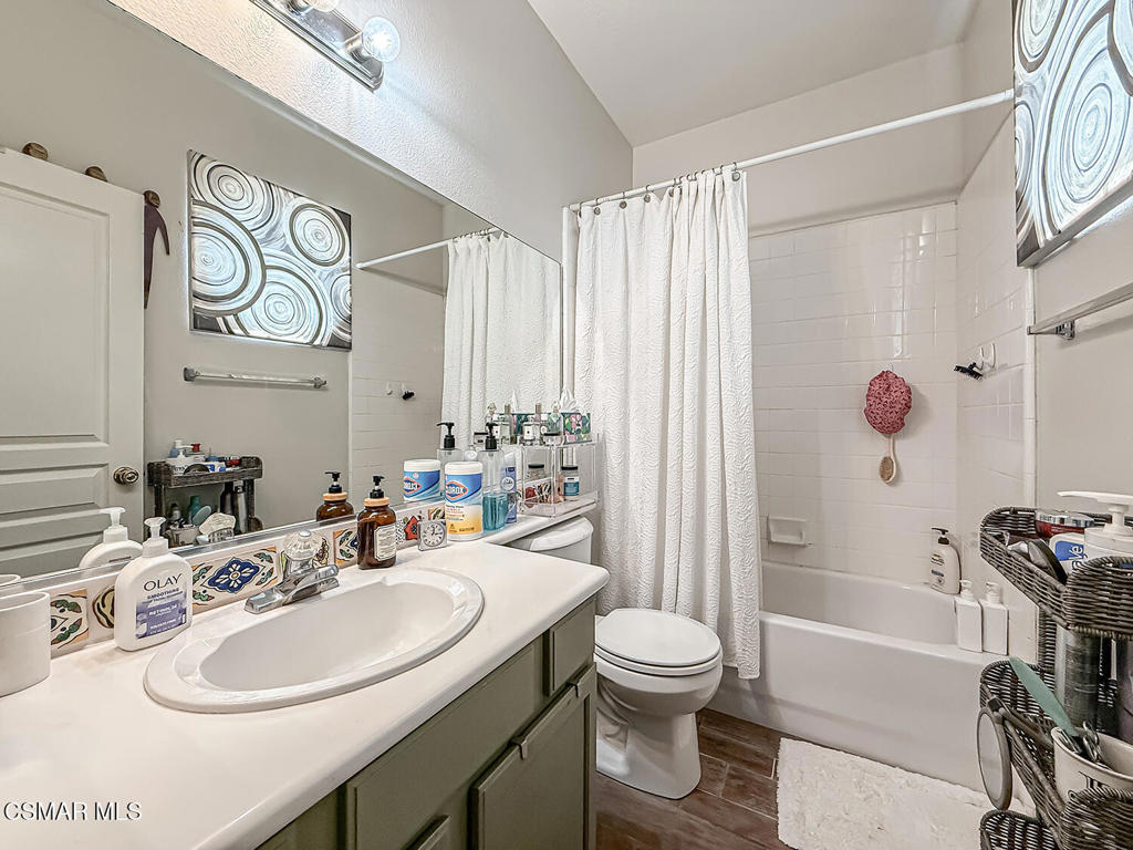 112 Forrester Court Simi Valley, CA 93065 - Photo 25 of 37