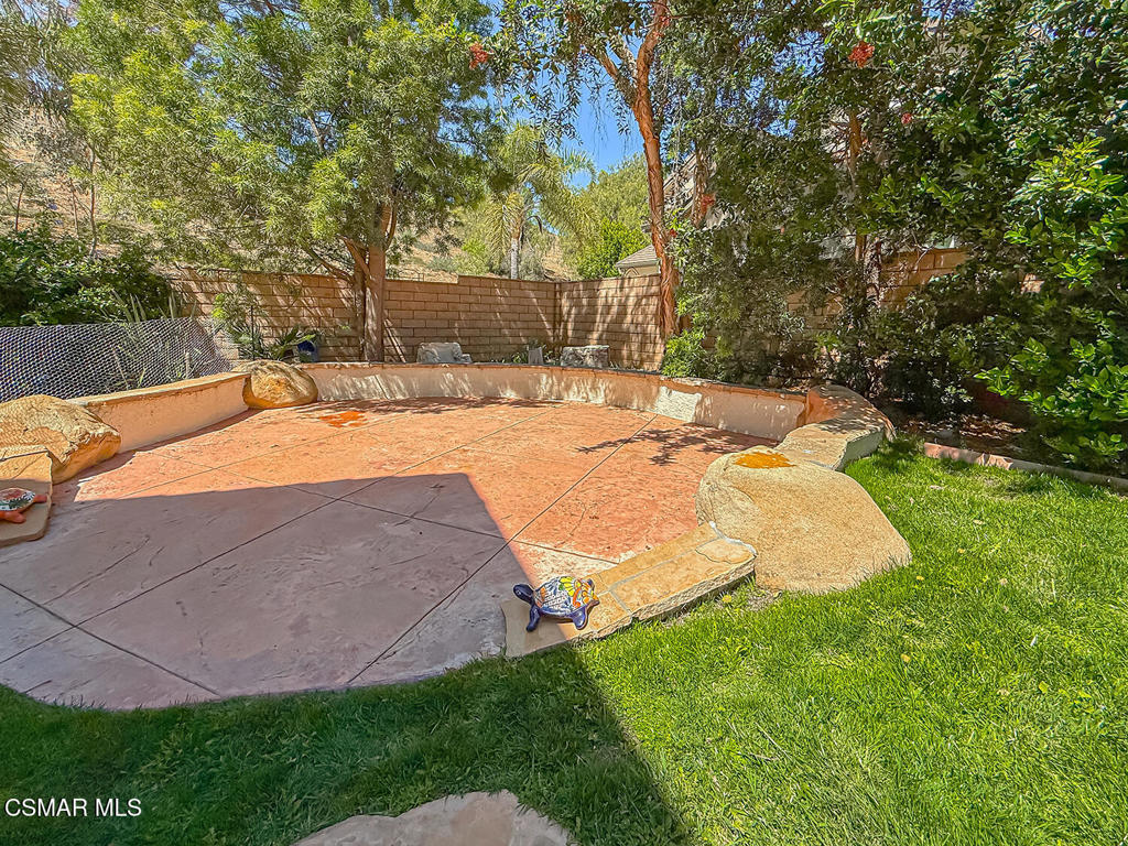 112 Forrester Court Simi Valley, CA 93065 - Photo 30 of 37