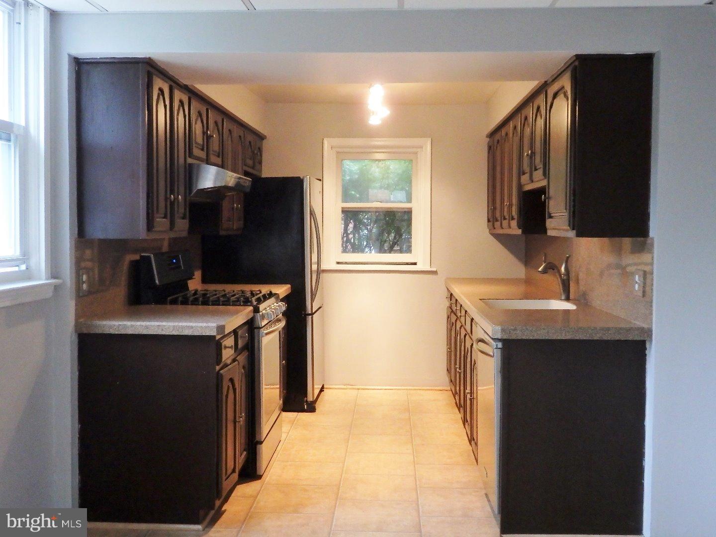 513 Achille Road Havertown, PA 19083 - Photo 8 of 25 Kitchen