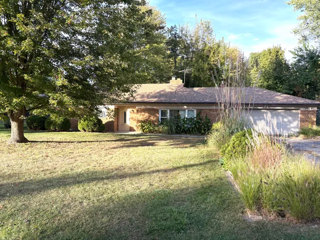 $249,990 | 3014 Edgewater Drive, Waterford, MI 48328