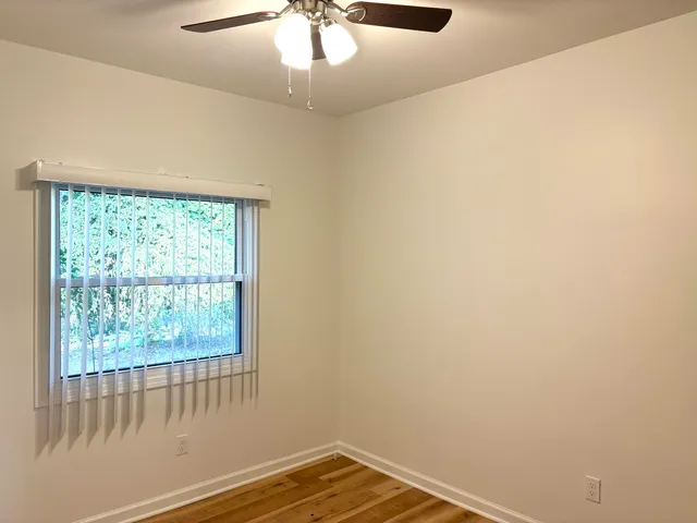 $249,990 | 3014 Edgewater Drive, Waterford, MI 48328