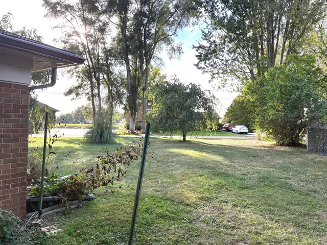 $249,990 | 3014 Edgewater Drive, Waterford, MI 48328