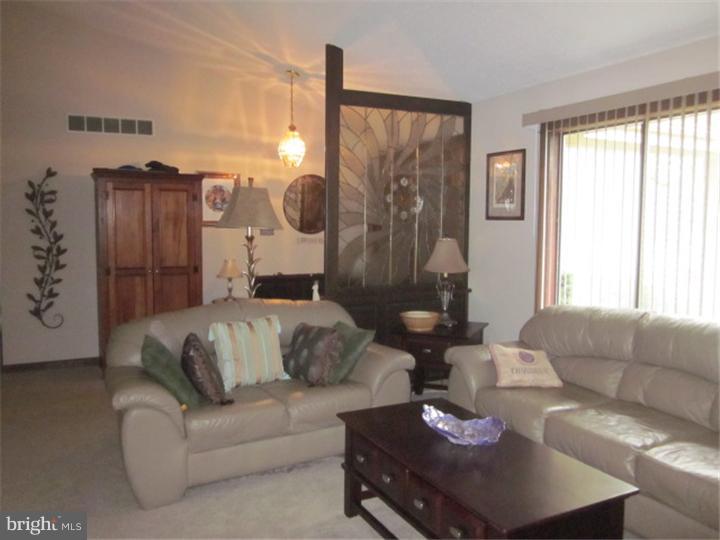 5 Tattletown Road Hamilton, NJ 08620 - Photo 5 of 15 Living Room