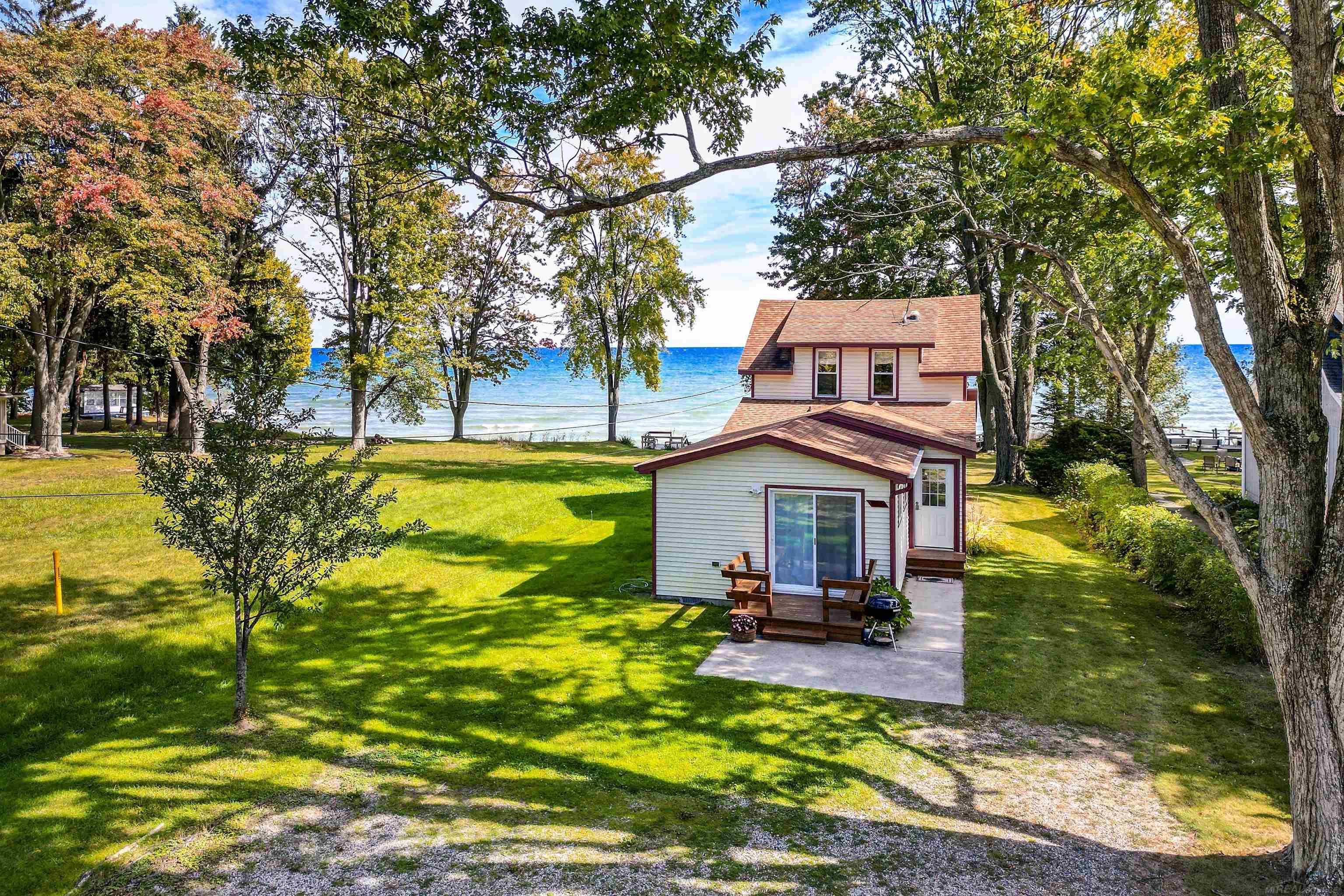 3699 Lakeshore Road Lexington, MI 48450 - Photo 2 of 46