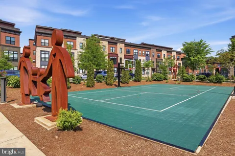 $995,000 | 3913 Cranes Bill Court, Rockville, MD 20852