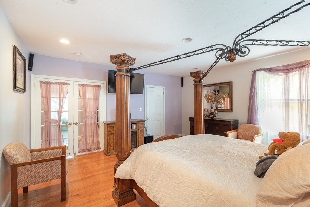 12 Northway Road Randolph, MA 02368 - Photo 14 of 32 Gallery Image 14