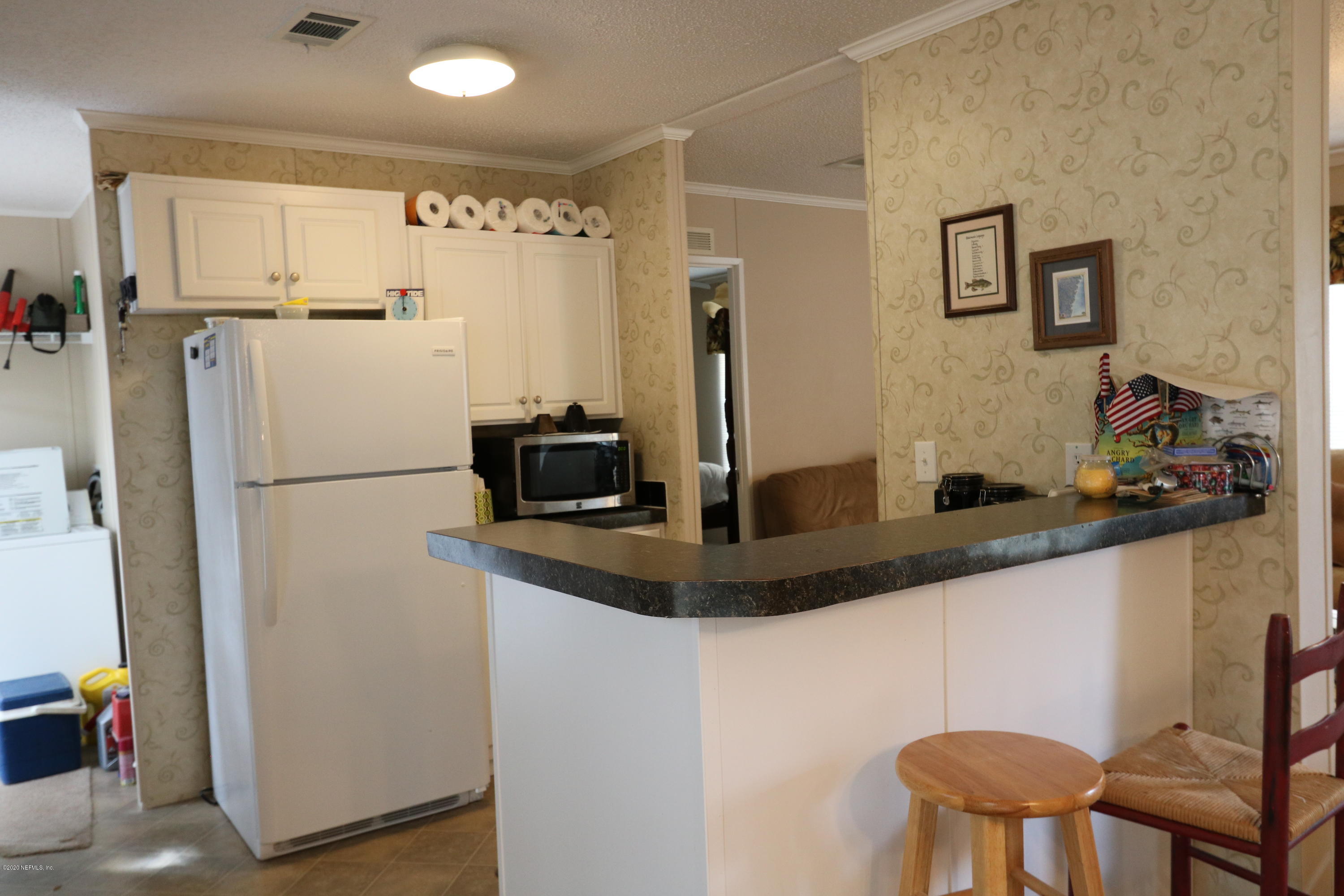 105 Fisherman Road Satsuma, FL 32189 - Photo 7 of 31 Kitchen2